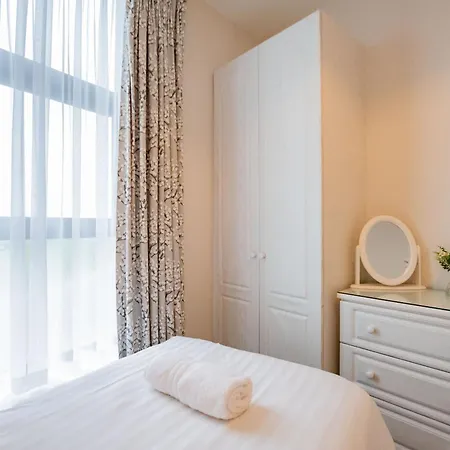 Apartament Long Walk Gem *