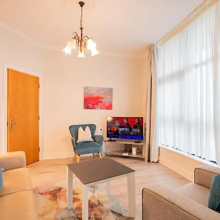 Apartment Long Walk Gem