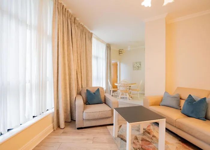 Long Walk Gem * Galway