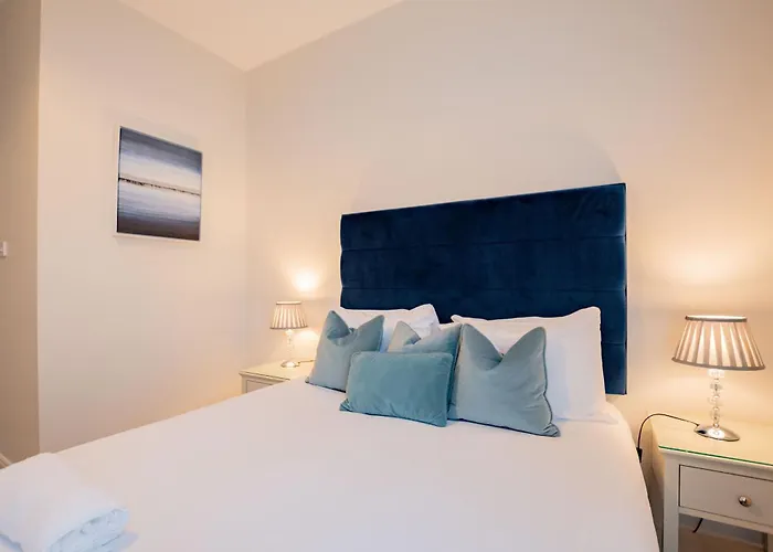 Long Walk Gem * Galway