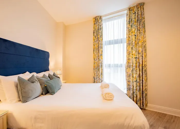 Long Walk Gem Galway