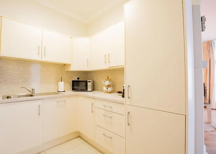 Long Walk Gem * Galway