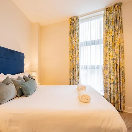 Long Walk Gem 골웨이